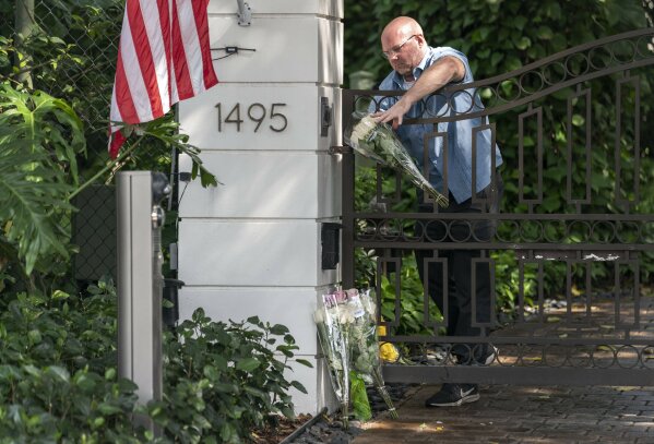 Rush Limbaugh voice of American conservatism has died AP News